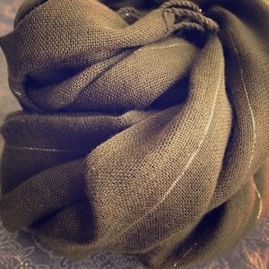 JJill olive grn &silver striped scarf w/fringeNWOT